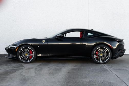 2023 Ferrari Roma Base