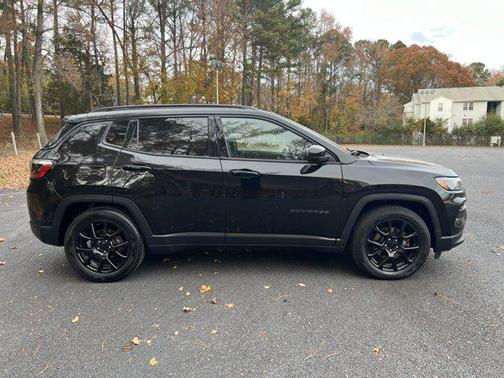 2022 Jeep Compass Altitude FWD