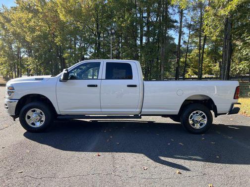 2026 RAM 2500 Tradesman Crew Cab 4x4 8' Box