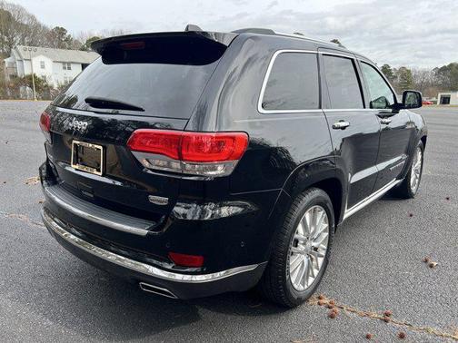 2018 Jeep Grand Cherokee Summit