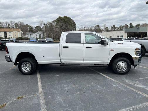 2026 RAM 3500 Tradesman Crew Cab 4x4 8' Box