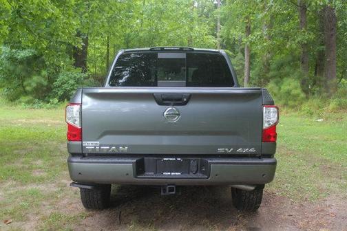 2021 Nissan Titan SV