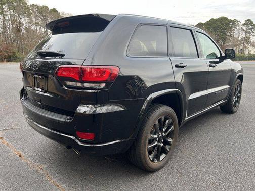 2022 Jeep Grand Cherokee Laredo