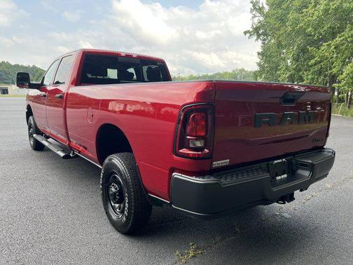 2026 RAM 2500 Tradesman Crew Cab 4x4 8' Box
