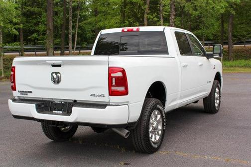 2024 RAM 2500 Laramie Crew Cab 4x4 64' Box