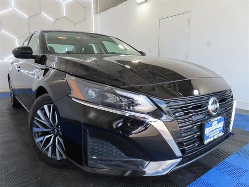 Black 2023 Nissan Altima 2.5 SV