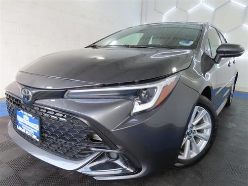 Gray 2024 Toyota Corolla Hatchback SE