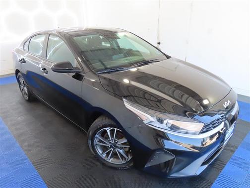 Black 2024 Kia Forte LXS