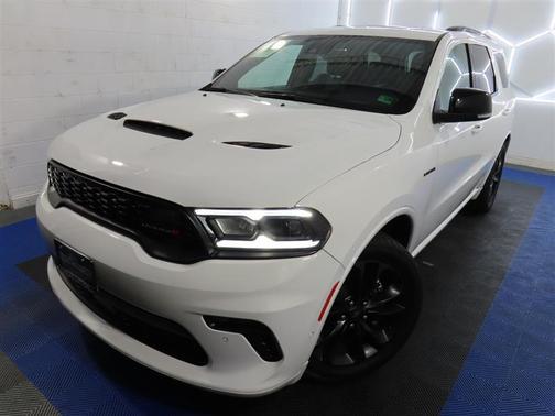 White Knuckle Clearcoat 2023 Dodge Durango R/T