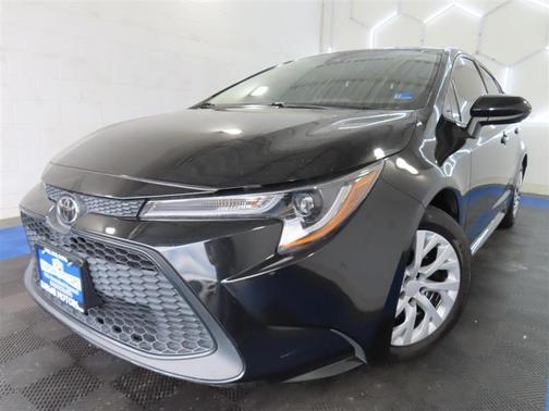 Black 2022 Toyota Corolla LE