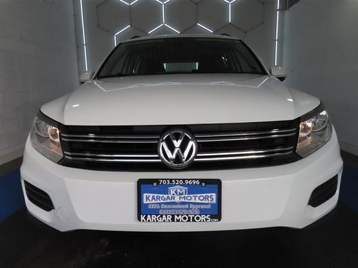 Pure White 2017 Volkswagen Tiguan Limited 2.0T