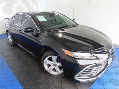 2021 Toyota Camry Hybrid LE