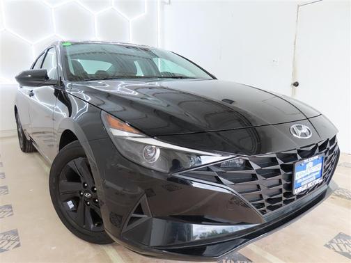 Black 2023 Hyundai ELANTRA SEL