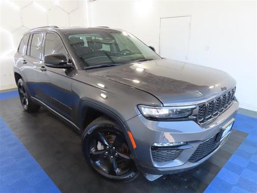 Gray 2023 Jeep Grand Cherokee Limited