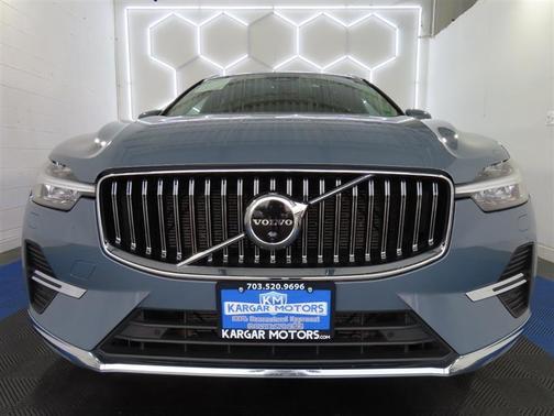 2023 Volvo XC60 B5 Plus Bright Theme