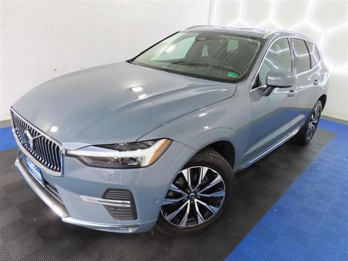 2023 Volvo XC60 B5 Plus Bright Theme