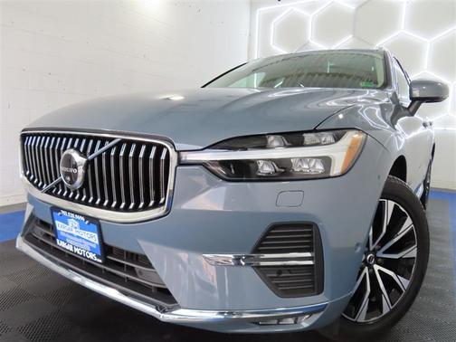 2023 Volvo XC60 B5 Plus Bright Theme