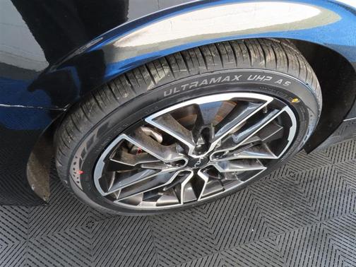 Black 2023 Kia K5 GT