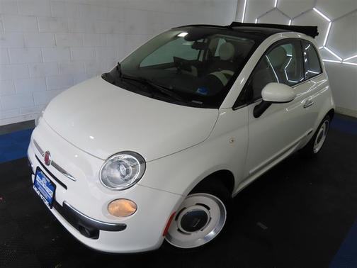 White 2015 FIAT 500C Lounge