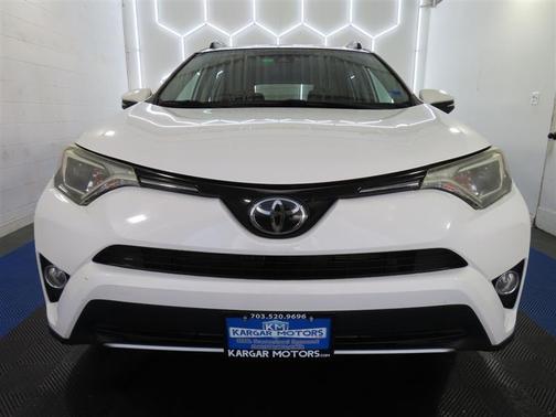 White 2018 Toyota RAV4 XLE