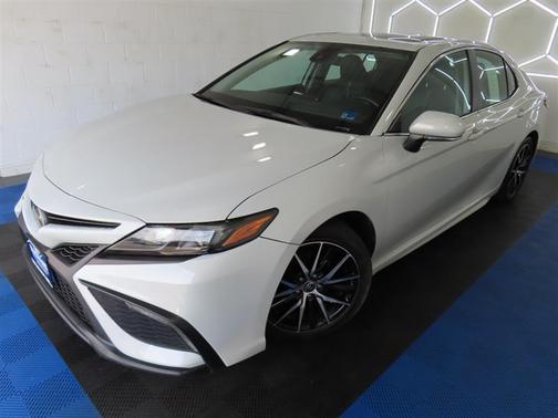 Gray 2022 Toyota Camry SE