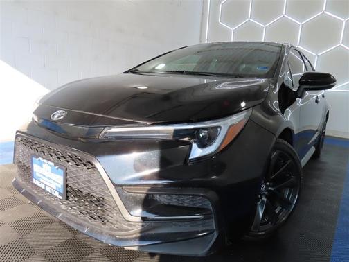 Black 2024 Toyota Corolla SE