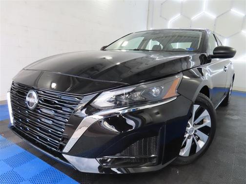 Black 2024 Nissan Altima 2.5 S