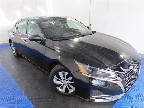 Black 2024 Nissan Altima 2.5 S