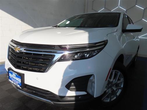 White 2023 Chevrolet Equinox 2LT