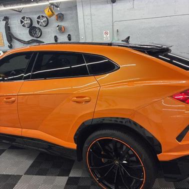 Silver 2021 Lamborghini Urus HARD TO FIND THIS COLOR