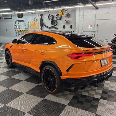 Silver 2021 Lamborghini Urus HARD TO FIND THIS COLOR