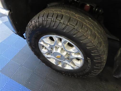 White 2024 Chevrolet Silverado 2500 LT