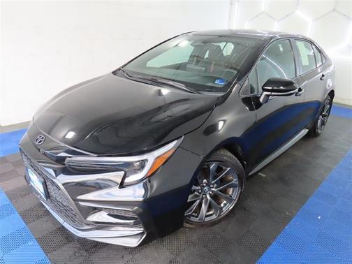 Black 2025 Toyota Corolla SE