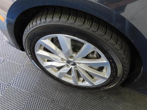 2017 Audi A4 2.0T Premium