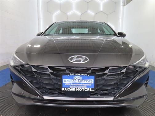 Gray 2023 Hyundai ELANTRA SEL