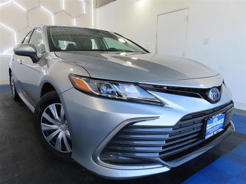 2022 Toyota Camry Hybrid LE