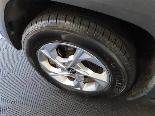 Gray 2023 Hyundai TUCSON SEL