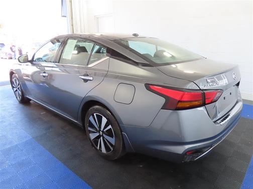 2022 Nissan Altima 2.5 SL