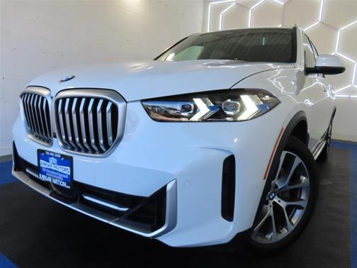 White 2024 BMW X5 sDrive40i