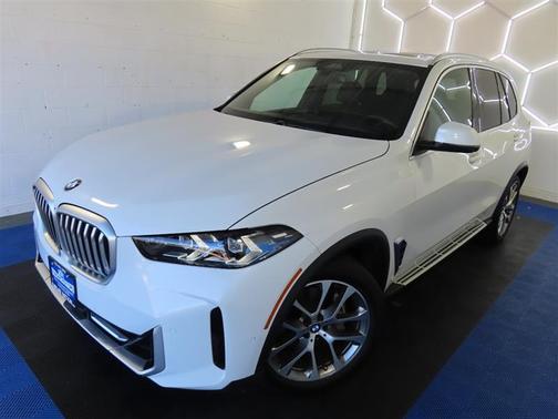White 2024 BMW X5 sDrive40i