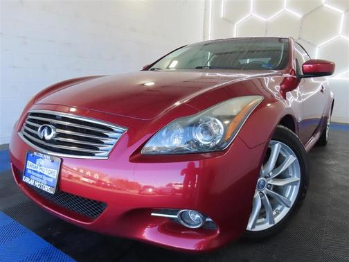 2015 INFINITI Q60 Base