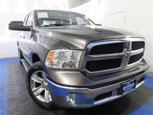 2016 RAM 1500 SLT