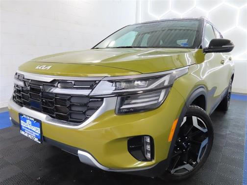 Green 2024 Kia Seltos SX
