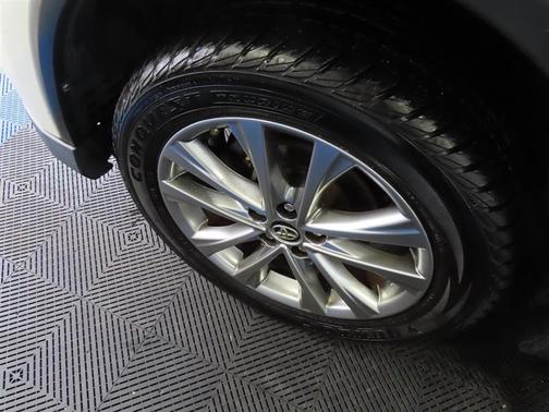 White 2016 Toyota RAV4 Limited