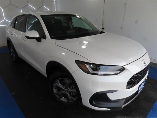 White 2026 Honda HR-V LX