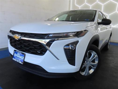 White 2024 Chevrolet Trax LS