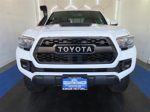 White 2017 Toyota Tacoma TRD Pro