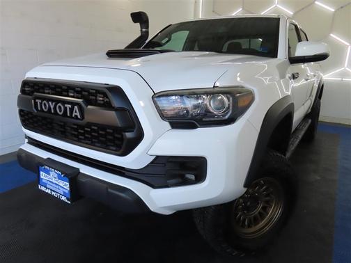 White 2017 Toyota Tacoma TRD Pro