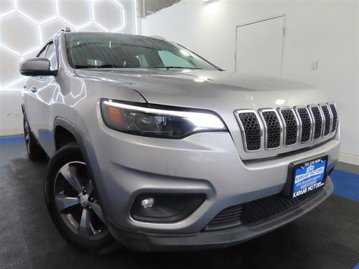 Silver 2019 Jeep Cherokee Limited