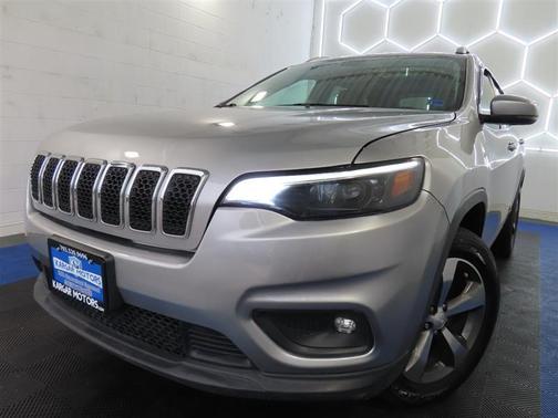 Silver 2019 Jeep Cherokee Limited
